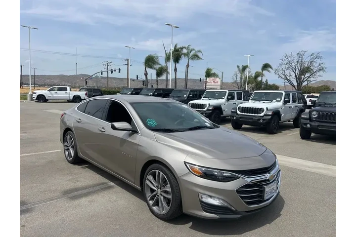 $15615 : Chevrolet Malibu 2022 LT 4dr image 2