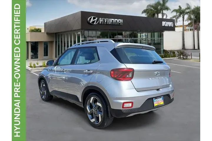 $17979 : Hyundai VENUE 2023 SEL 4dr C image 5