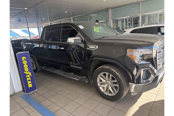 $37485 : GMC Sierra 1500 2021 4x4 SLT image 4