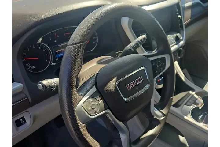 $24000 : GMC Acadia 2022 SLE 4dr SUV image 2