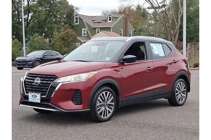 $20997 : Nissan Kicks 2024 SV 4dr Cro image 3