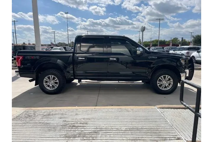 $17516 : Ford F-150 2017 4x4 Lariat 4 image 4