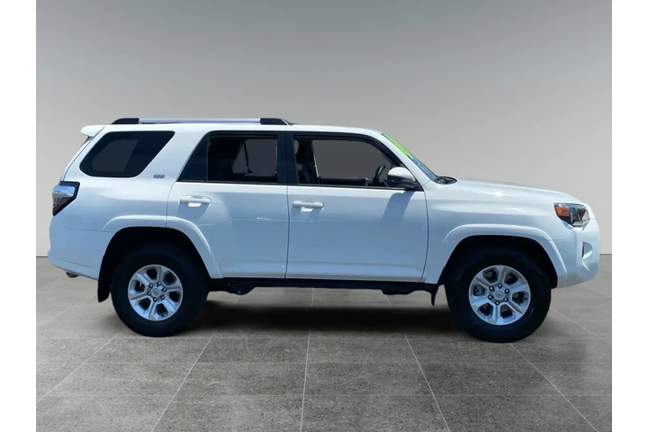 $35743 : Toyota 4Runner 2023 4x2 SR5 image 6