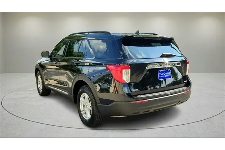 $24742 : Ford Explorer 2023 AWD XLT 4 image 5