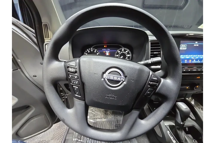 Nissan Frontier 2023 4x4 S 4 image 9