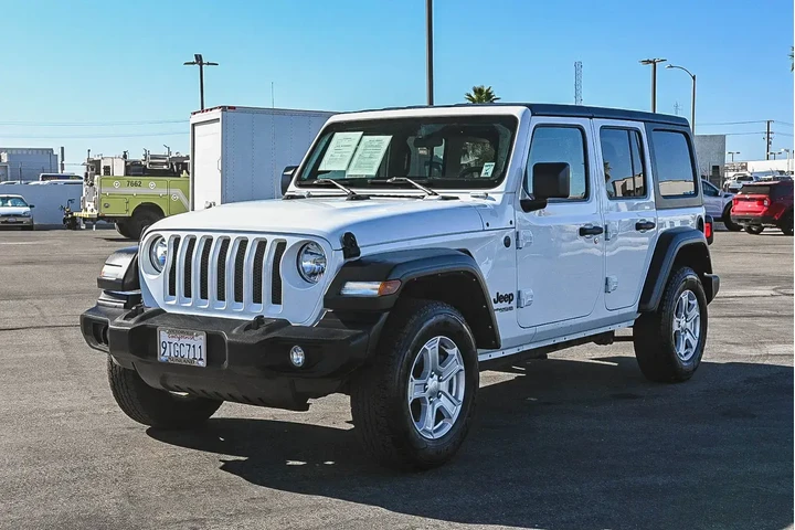 Jeep Wrangler Unlimited 2022 image 3