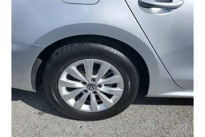 $8990 : Volkswagen Passat 2015 1.8T image 7