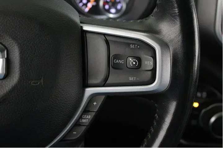 $30997 : Ram 1500 2022 4x4 Big Horn 4 image 9