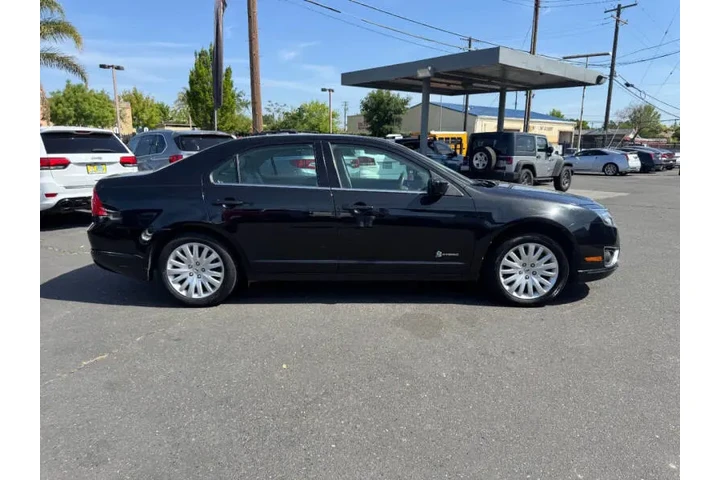 $8998 : 2011 Fusion Hybrid image 9