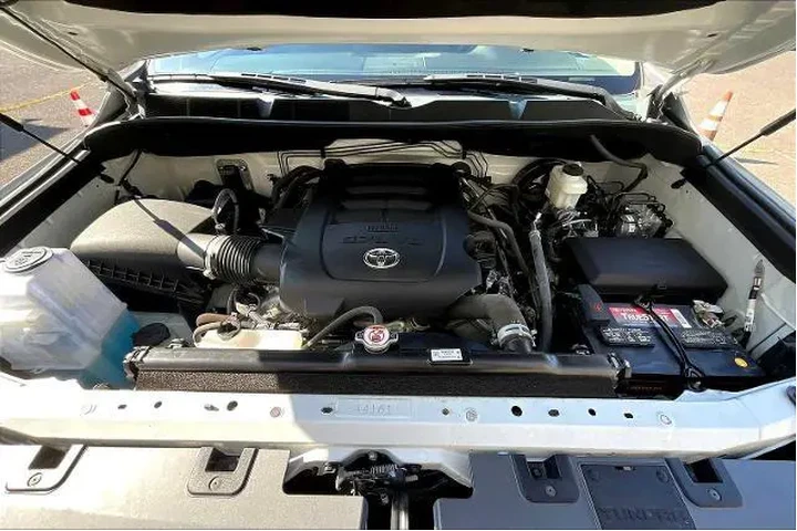$45495 : Toyota Tundra 2020 4x4 SR5 4 image 9
