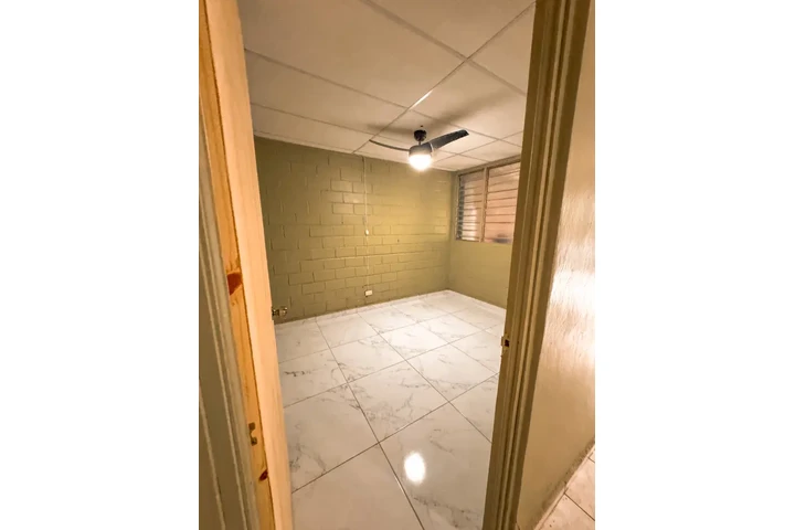 $135000 : Casas en venta Santa Ana SV image 7