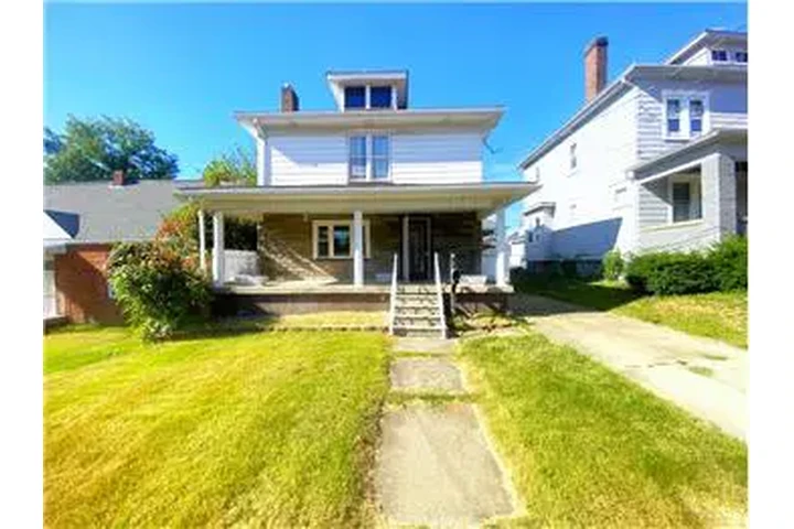 $1250 : Rental property with 3 bedro image 1