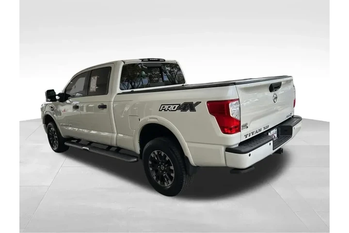$26646 : Nissan Titan XD 2019 4x4 S 4 image 4