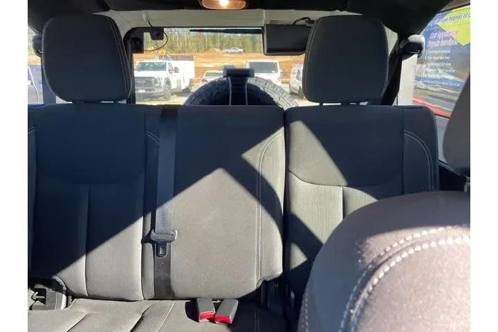 Jeep Wrangler Unlimited 2017 image 8