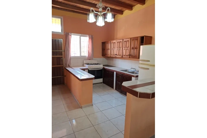 $1 : Residencia en Venta en Peten image 5