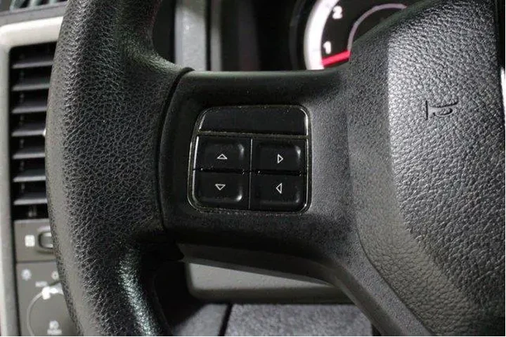 $18692 : Ram 1500 2014 4x2 Express 4d image 9