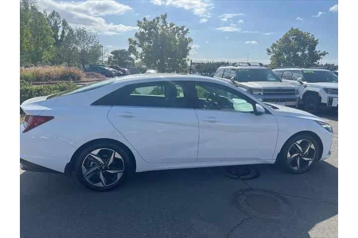 $20820 : Hyundai ELANTRA Hybrid 2023 image 5