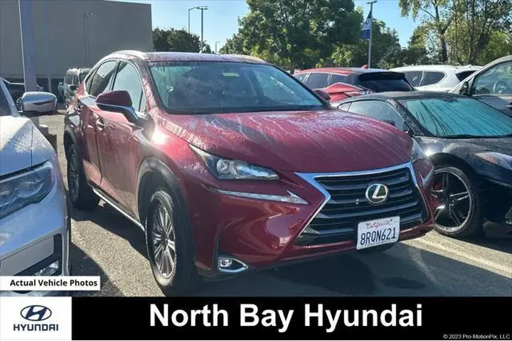 $21590 : Lexus NX 200t 2017 4dr Cross image 1