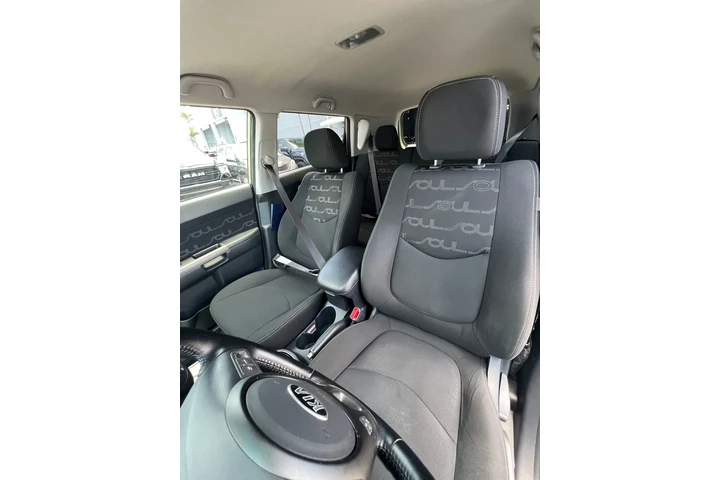 $8995 : Kia soul wagon image 2