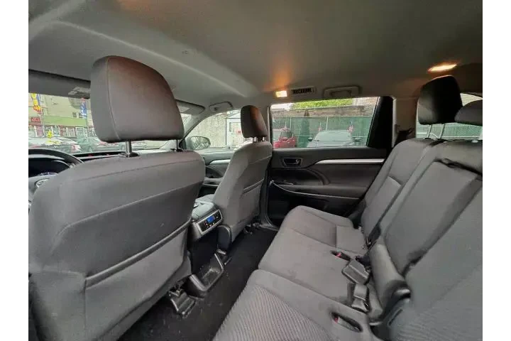 2018 TOYOTA HIGHLANDER2018 TO image 7
