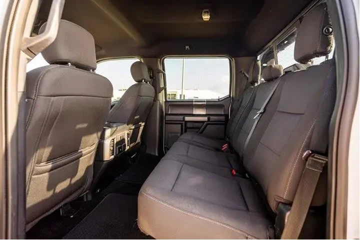 $28508 : Ford F-150 2019 4x4 XLT 4dr image 5