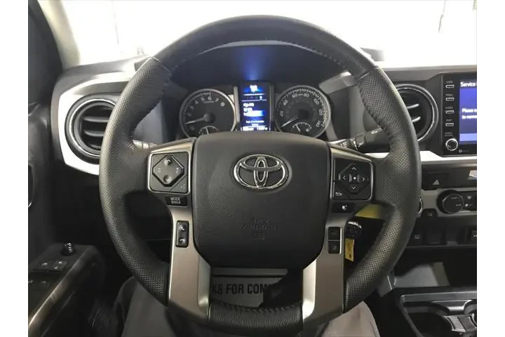 $32989 : Toyota Tacoma 2021 4x4 TRD S image 8