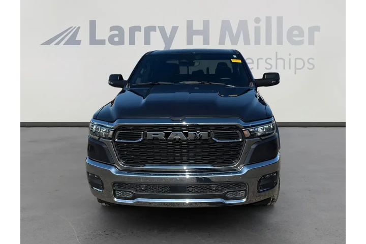 $39908 : Ram 1500 2025 4x4 Big Horn 4 image 8