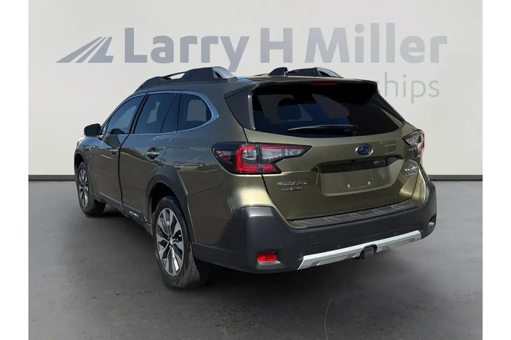 Subaru Outback 2023 AWD Tour image 3