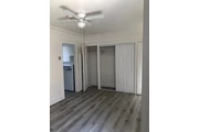 $1350 : single en Los Angeles $1,350 thumbnail