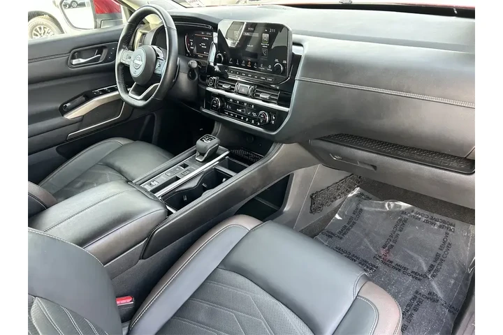 $29969 : Nissan Pathfinder 2023 Plati image 9