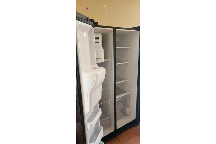 $1 : Se vende refrigerador Samsung image 2