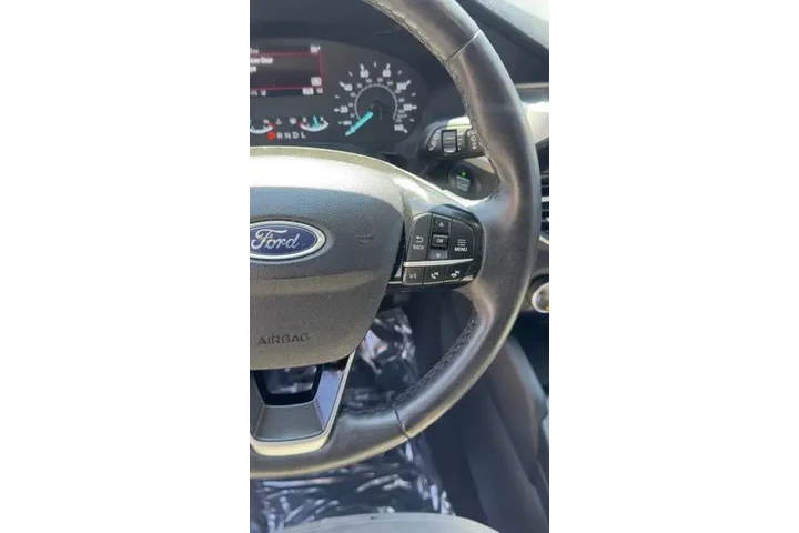 $20388 : Ford Escape 2022 AWD SE 4dr image 10