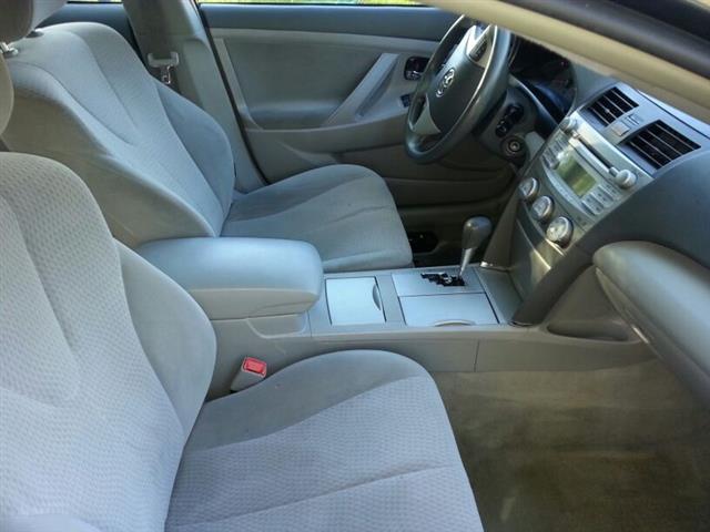 $4800 : TOYOTA CAMRY LE, 2011 -- SDN image 2
