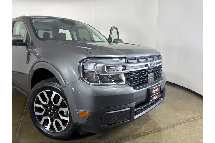 $28977 : 2023 Maverick LARIAT image 6