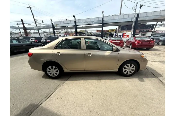 $6295 : 2010 Corolla LE image 8