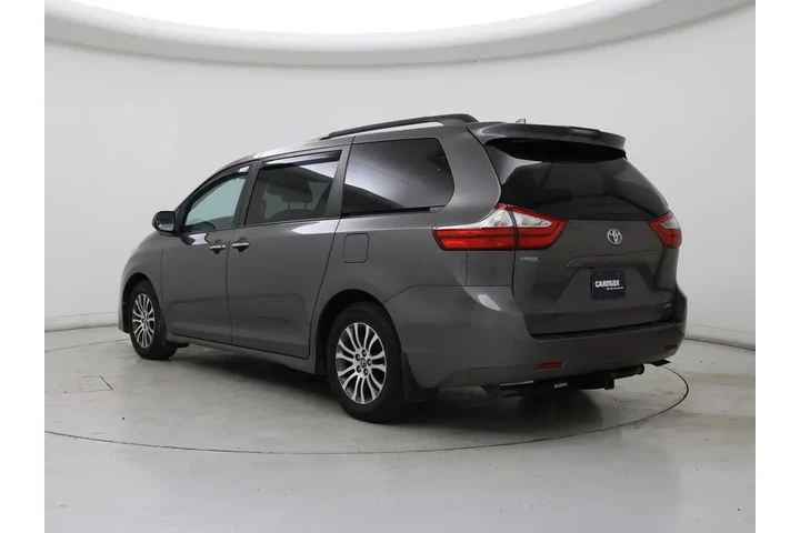$28998 : Toyota Sienna 2018 XLE 8-Pas image 2