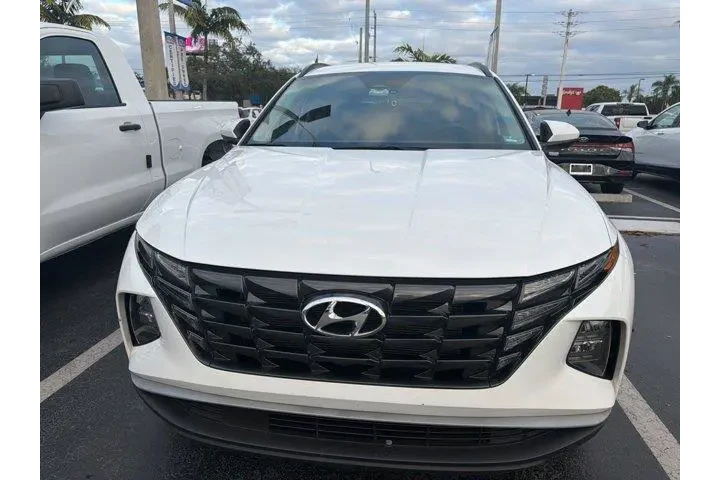 $18407 : Hyundai TUCSON 2024 SEL Flee image 2