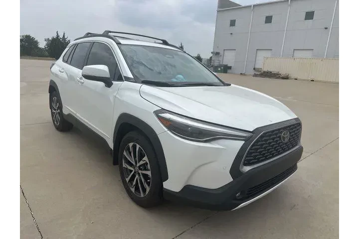 $28250 : Toyota Corolla Cross 2024 XL image 3