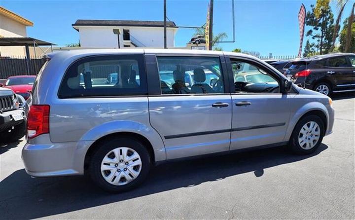 $13495 : 2014 Grand Caravan image 7