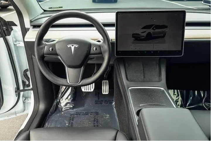 $31000 : Tesla Model Y 2022 AWD Perfo image 3