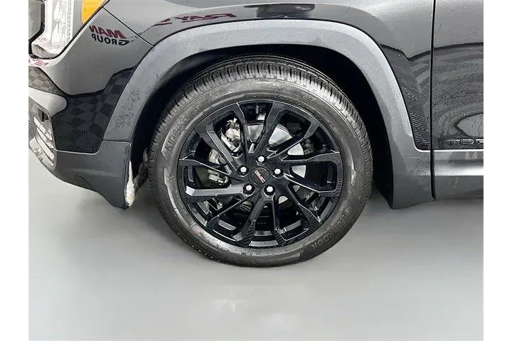 $28975 : GMC Terrain 2023 SLT 4dr SUV image 10