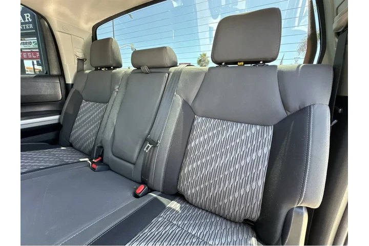 $39997 : 2020 Tundra 4WD SR5 image 10