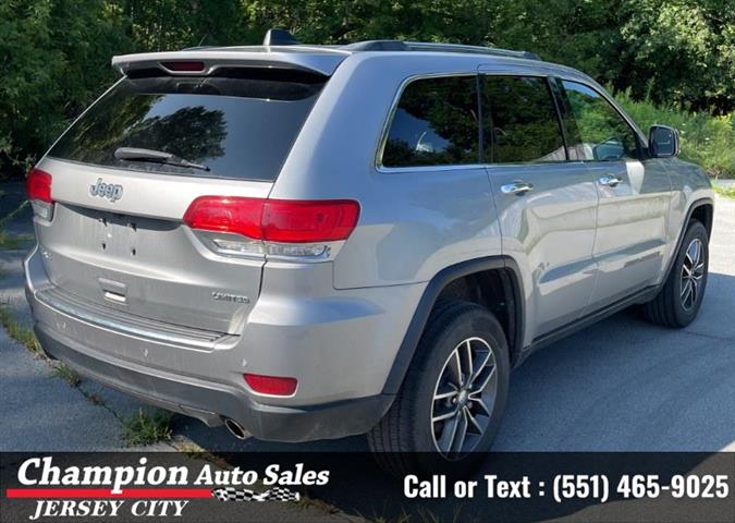 Used 2018 Grand Cherokee Limi image 4