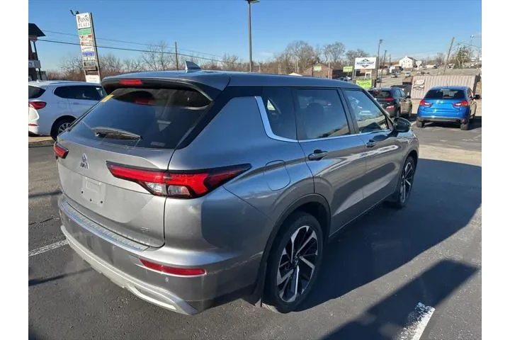 $23180 : Mitsubishi Outlander 2023 AW image 3