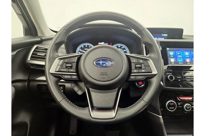 $28998 : Subaru Forester 2023 AWD Pre image 10