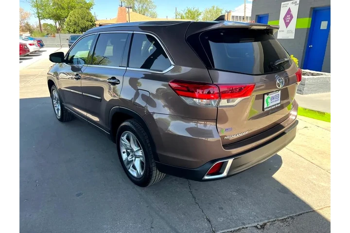 2017 Highlander Limited FWD V6 image 7