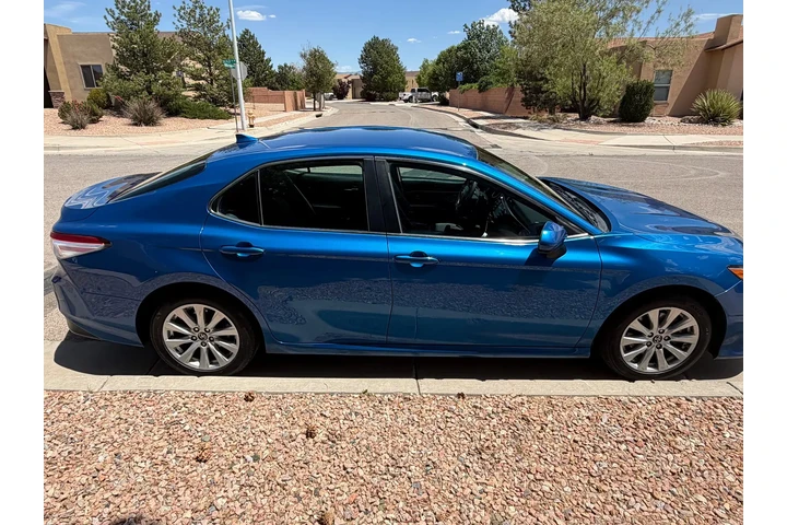 $10900 : 2019 Camry LE Sedan 4D image 4