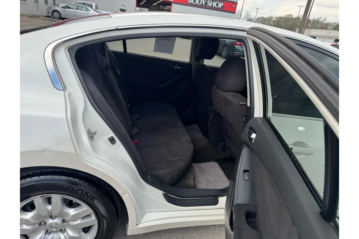 $1980 : 2012 Altima 4dr Sdn I4 CVT 2. image 9