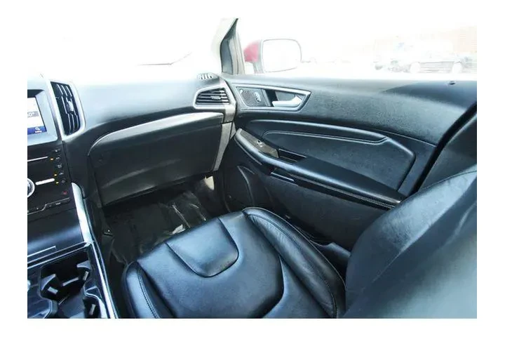 $17055 : Ford Edge 2019 Titanium 4dr image 9