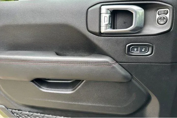 $37887 : Jeep Wrangler Unlimited 2021 image 10